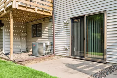 2002 Mesabi Avenue E, Maplewood, MN 55109 - Photo 19