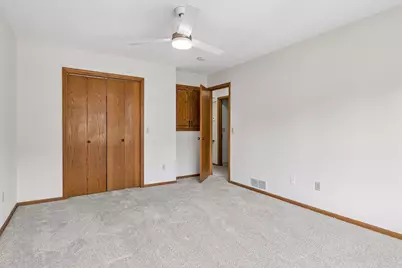 2002 Mesabi Avenue E, Maplewood, MN 55109 - Photo 13