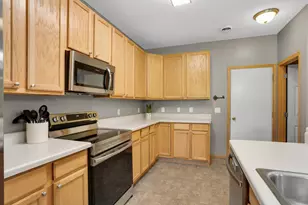 17732 68th Pl N, Maple Grove, MN 55311 - Photo 7