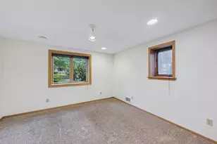 2742 Hilltop Ct, North Saint Paul, MN 55109 - Photo 15