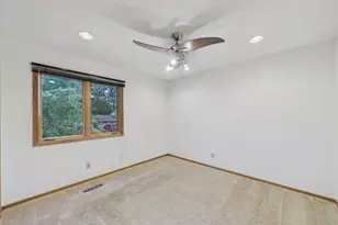 2742 Hilltop Ct, North Saint Paul, MN 55109 - Photo 11