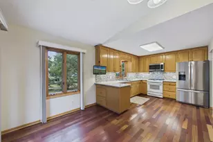 2742 Hilltop Ct, North Saint Paul, MN 55109 - Photo 7