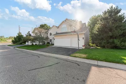 1517 Deerwood Bend, Eagan, MN 55122 - Photo 3