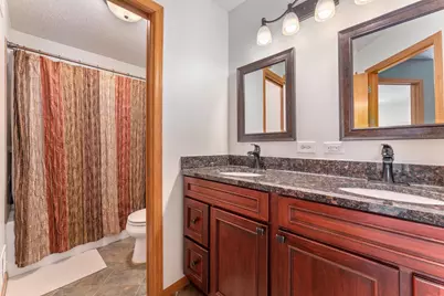 1517 Deerwood Bend, Eagan, MN 55122 - Photo 31