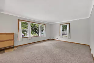2093 Sherwood Ave, Saint Paul, MN 55119 - Photo 5
