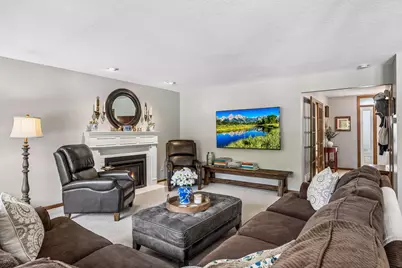 210 Piedmont Court, Chanhassen, MN 55317 - Photo 17