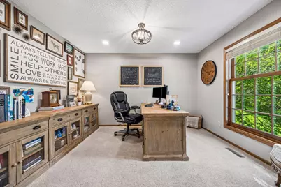 210 Piedmont Court, Chanhassen, MN 55317 - Photo 29
