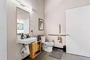 801 SE 9th St, Minneapolis, MN 55414 - Photo 13
