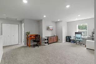 1723 August Dr, Shakopee, MN 55379 - Photo 27