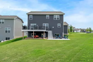 1723 August Dr, Shakopee, MN 55379 - Photo 65