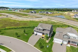 1723 August Dr, Shakopee, MN 55379 - Photo 75