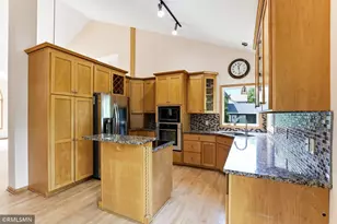 6911 Cambridge Rd, Shakopee, MN 55379 - Photo 13