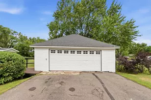 24489 Co Rd 7, Saint Augusta, MN 56301 - Photo 3