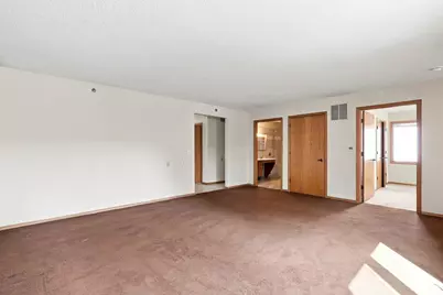 57 Sycamore Street W, Saint Paul, MN 55117 - Photo 3