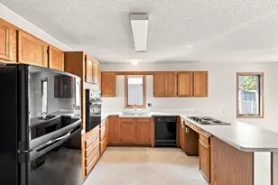 57 Sycamore Street W, Saint Paul, MN 55117 - Photo 5