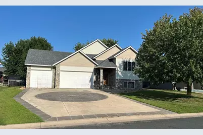 937 S Cedar Street, Belle Plaine, MN 56011 - Photo 1