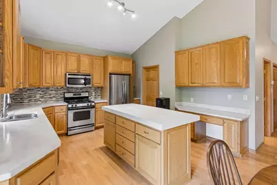 937 S Cedar Street, Belle Plaine, MN 56011 - Photo 5