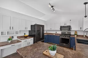 1200 Earle Way, Burnsville, MN 55306 - Photo 5