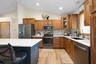 240 Grovebrook Circle, Mankato, MN 56001 - Photo 23