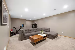 240 Grovebrook Circle, Mankato, MN 56001 - Photo 39