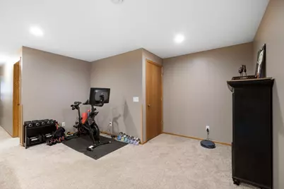 240 Grovebrook Circle, Mankato, MN 56001 - Photo 41
