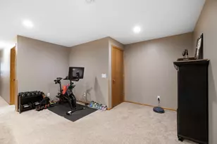 240 Grovebrook Circle, Mankato, MN 56001 - Photo 41