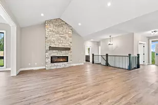 529 Chapman Hills Ct, Hudson, WI 54016 - Photo 15