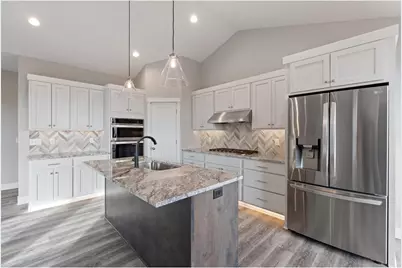 529 Chapman Hills Ct, Hudson, WI 54016 - Photo 1