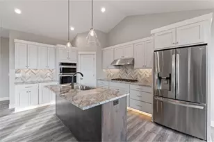 529 Chapman Hills Ct, Hudson, WI 54016 - Photo 1