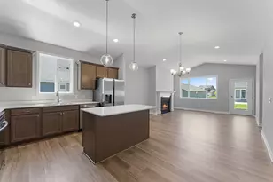 2120 Ridgepointe Dr, Hastings, MN 55033 - Photo 15