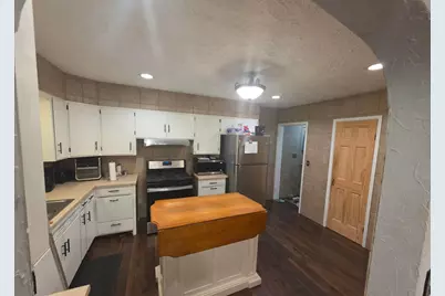 409 N Prairie Street, Sherburn, MN 56171 - Photo 3