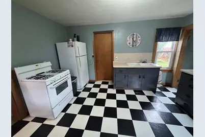 204 Elm Street NW, Sleepy Eye, MN 56085 - Photo 11