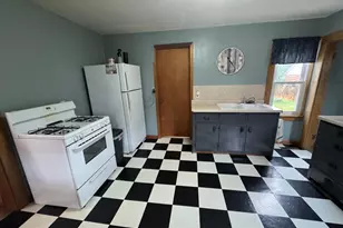 204 Elm St NW, Sleepy Eye, MN 56085 - Photo 11