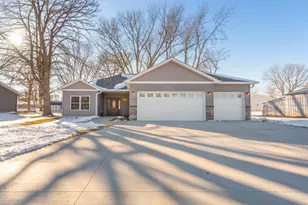2702 Park Ave NW, Faribault, MN 55021 - Photo 1