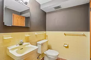 1525 St Croix Cir, Golden Valley, MN 55422 - Photo 33