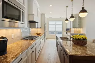 875 Lake St N, Wayzata, MN 55391 - Photo 3