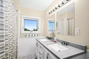 410 E 7th St, Duluth, MN 55805 - Photo 47