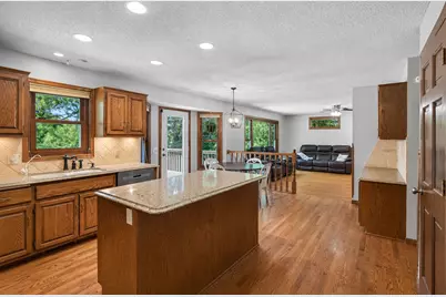 17664 Kettering Trail, Lakeville, MN 55044 - Photo 5