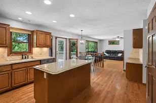 17664 Kettering Trail, Lakeville, MN 55044 - Photo 5