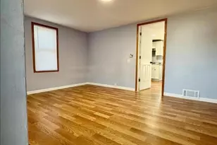 714 S Elm St, Lamberton, MN 56152 - Photo 5