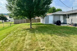 334 Oak St, Winona, MN 55987 - Photo 25