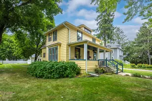235 W 3rd St, New Richmond, WI 54017 - Photo 15