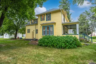 235 W 3rd St, New Richmond, WI 54017 - Photo 7