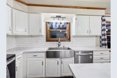 1100 Jones Street, Eveleth, MN 55734 - Photo 9