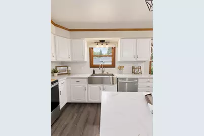 1100 Jones Street, Eveleth, MN 55734 - Photo 7