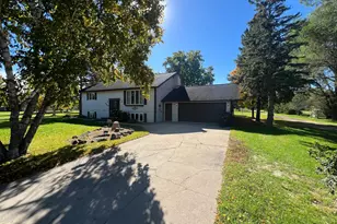 10407 Navajo St, Wadena, MN 56482 - Photo 3
