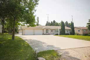 20717 464th Ave, Morris, MN 56267 - Photo 1