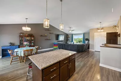 1106 Rolling Hills Drive NW, Montgomery, MN 56069 - Photo 5