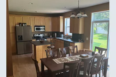 728 Newberry Lane, Chaska, MN 55318 - Photo 9