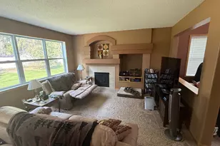 728 Newberry Ln, Chaska, MN 55318 - Photo 11